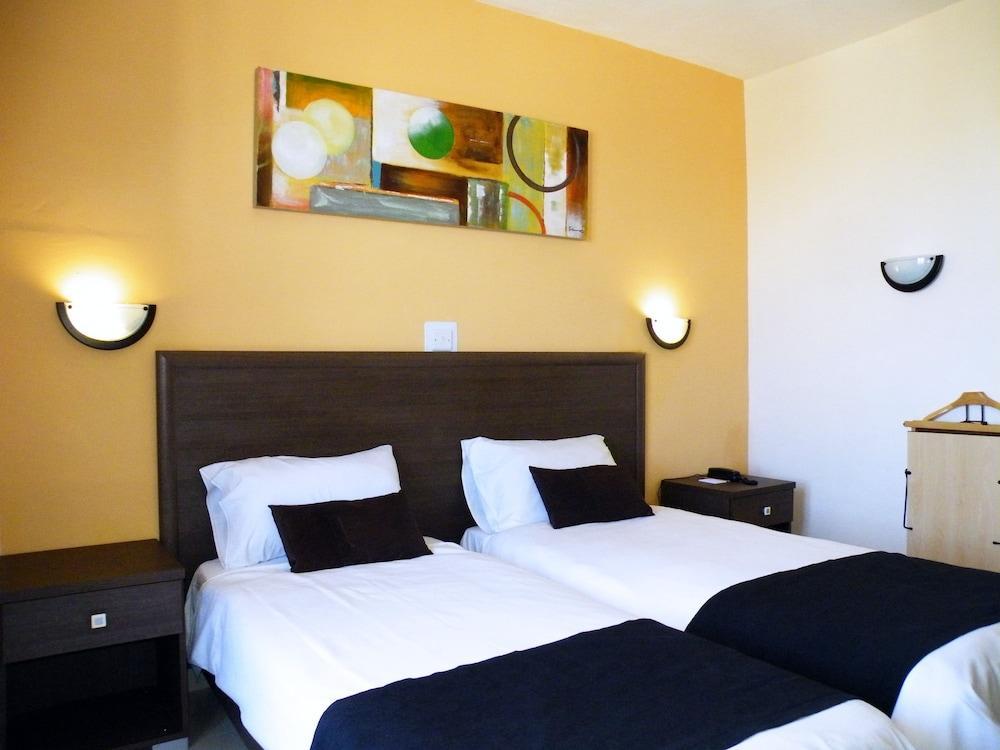 Dean Hamlet Hotel Saint Julian's Екстериор снимка
