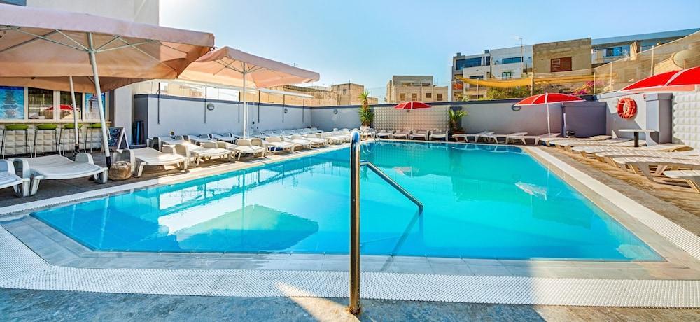 Dean Hamlet Hotel Saint Julian's Екстериор снимка