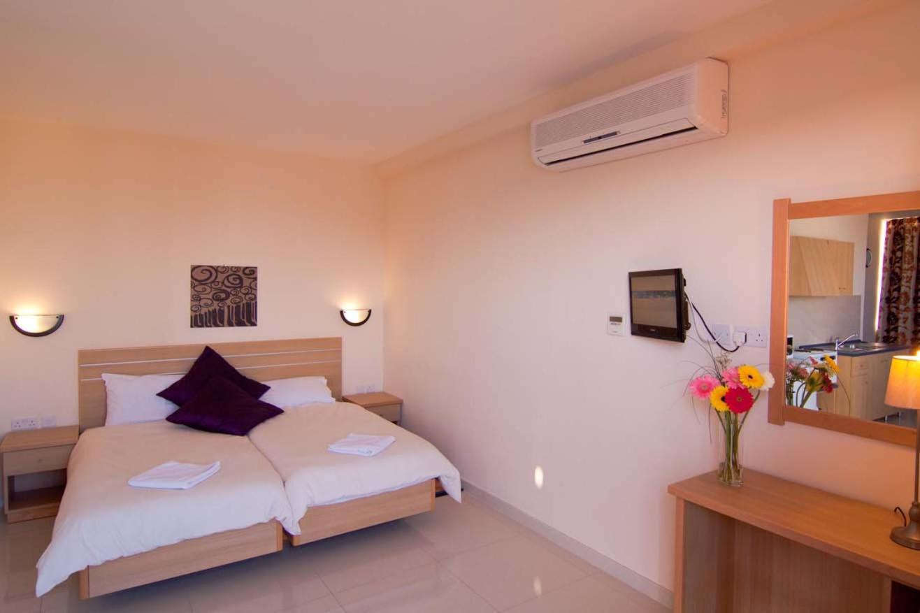 Dean Hamlet Hotel Saint Julian's Екстериор снимка