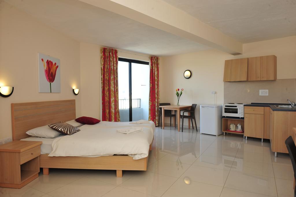Dean Hamlet Hotel Saint Julian's Стая снимка