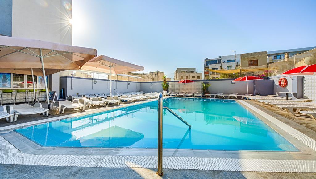 Dean Hamlet Hotel Saint Julian's Екстериор снимка