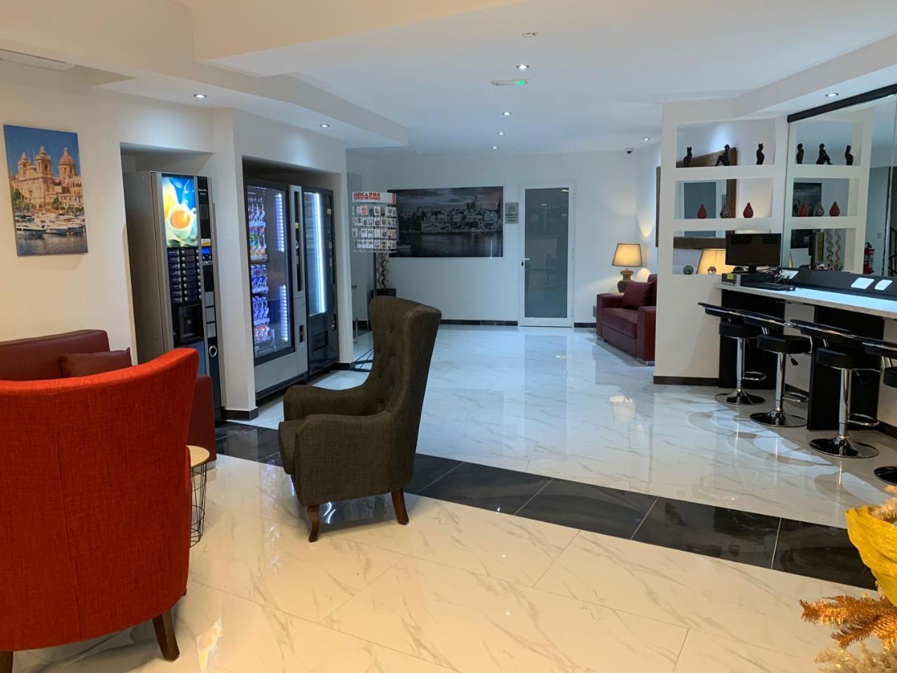 Dean Hamlet Hotel Saint Julian's Екстериор снимка